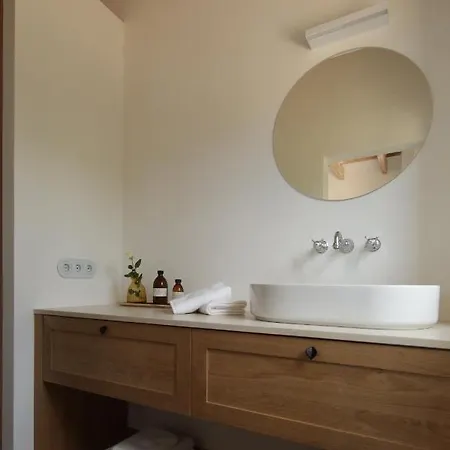 مزرعة للإقامة Rafal Rubi