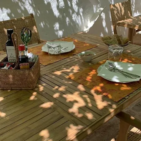 مزرعة للإقامة Rafal Rubi الايور